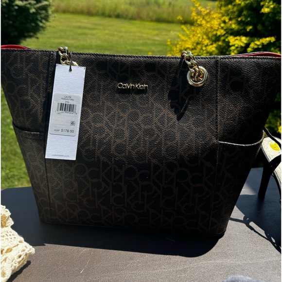 Brand new Calvin Klein purse - Picture 1 of 2